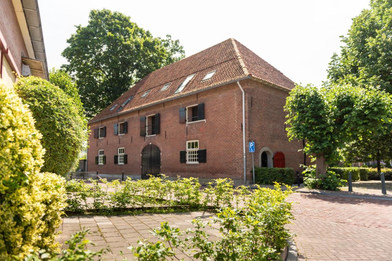 Napoleonschuur Hotel *